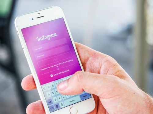 Instagram login screen.