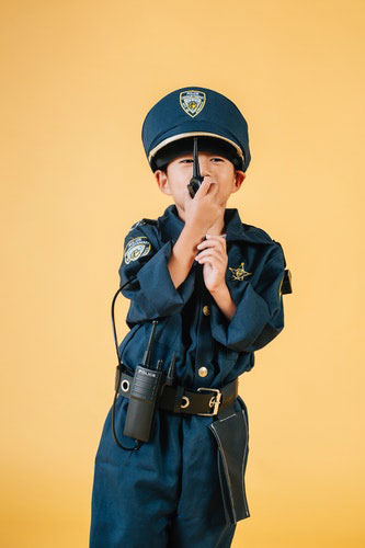 Make the police look bad.