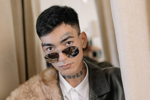 Facial tattoos are a bad idea.
